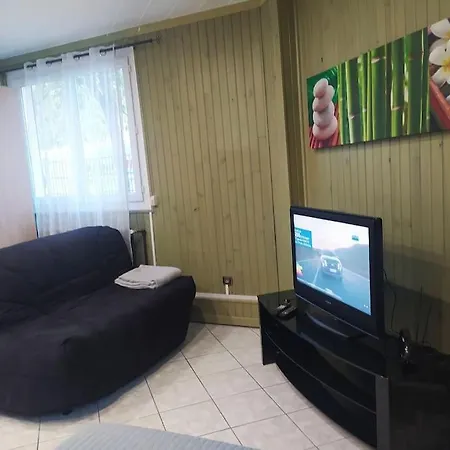 Apartment Cosy Au Calme, Rer-2arrets Stade-25minparis