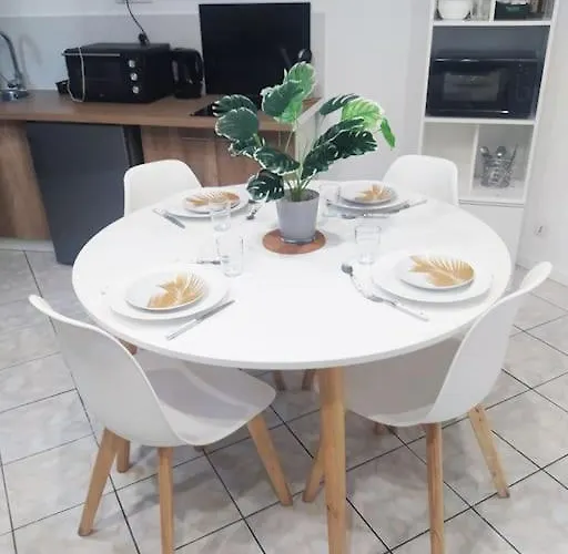 Apartamento Cosy Au Calme, Rer-2arrêts Stade-25minparis